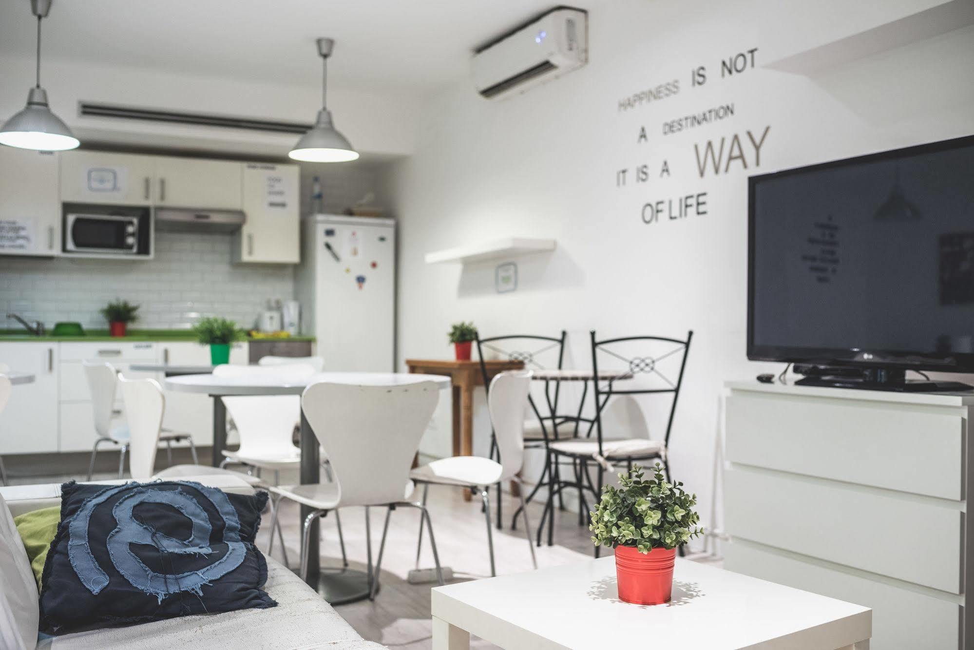 Rocket Hostels Gracia Barcelona Ngoại thất bức ảnh