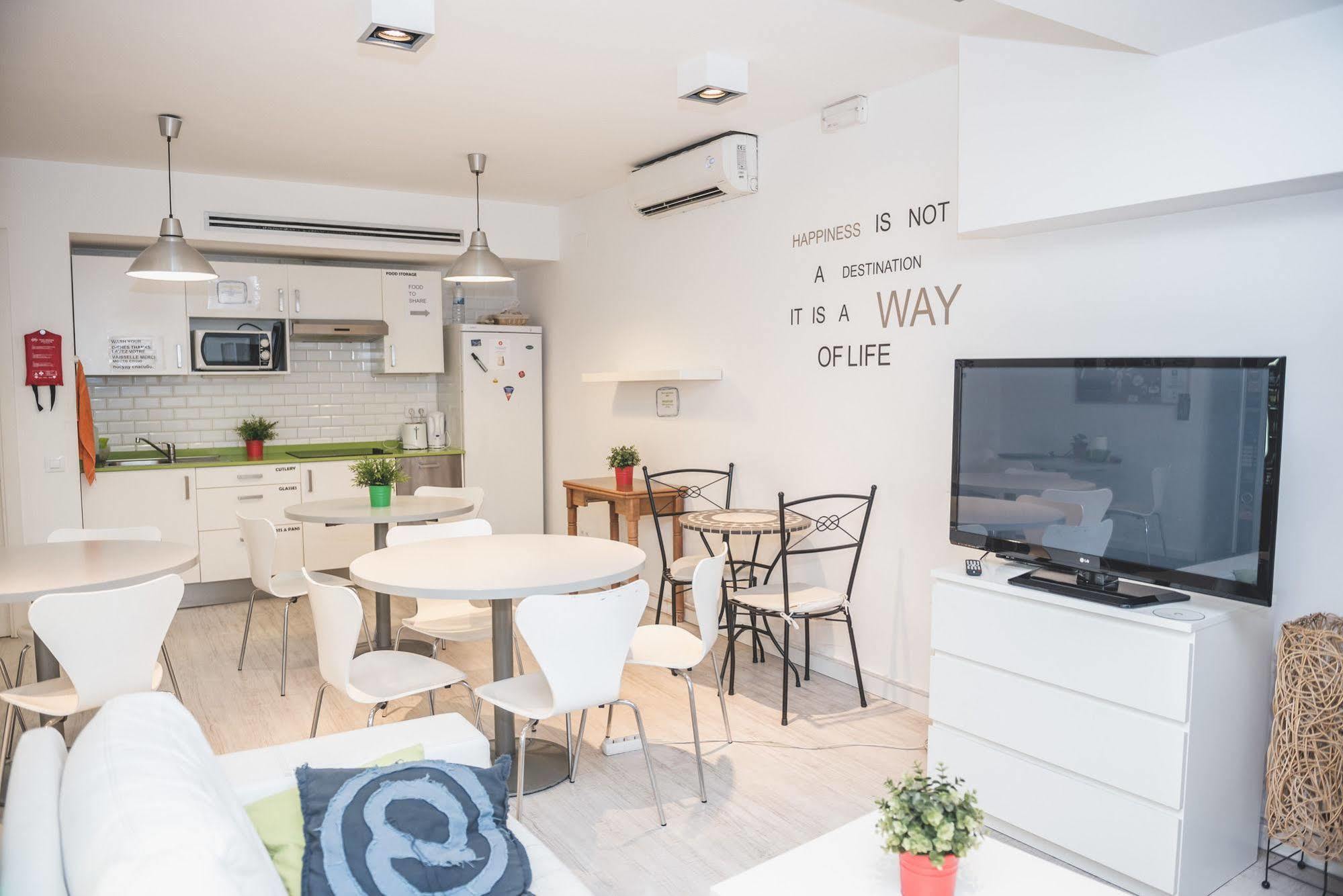 Rocket Hostels Gracia Barcelona Ngoại thất bức ảnh